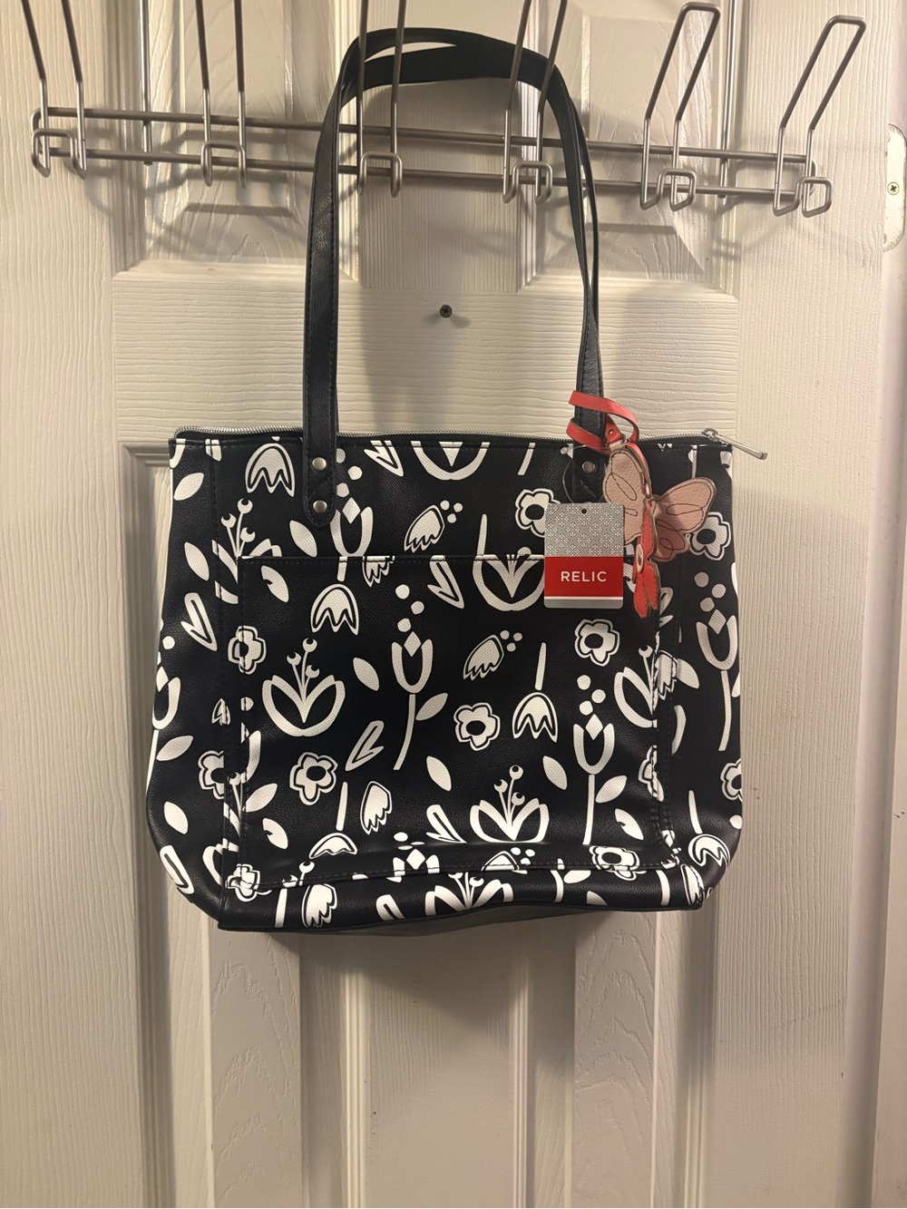 New with tags Relic Black & White Floral Pattern Tote with Butterfly Tag